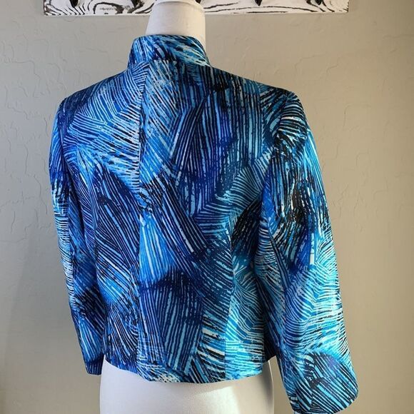 Nipon boutique size four three-quarter length sleeves cropped jacket - Picture 5 of 12